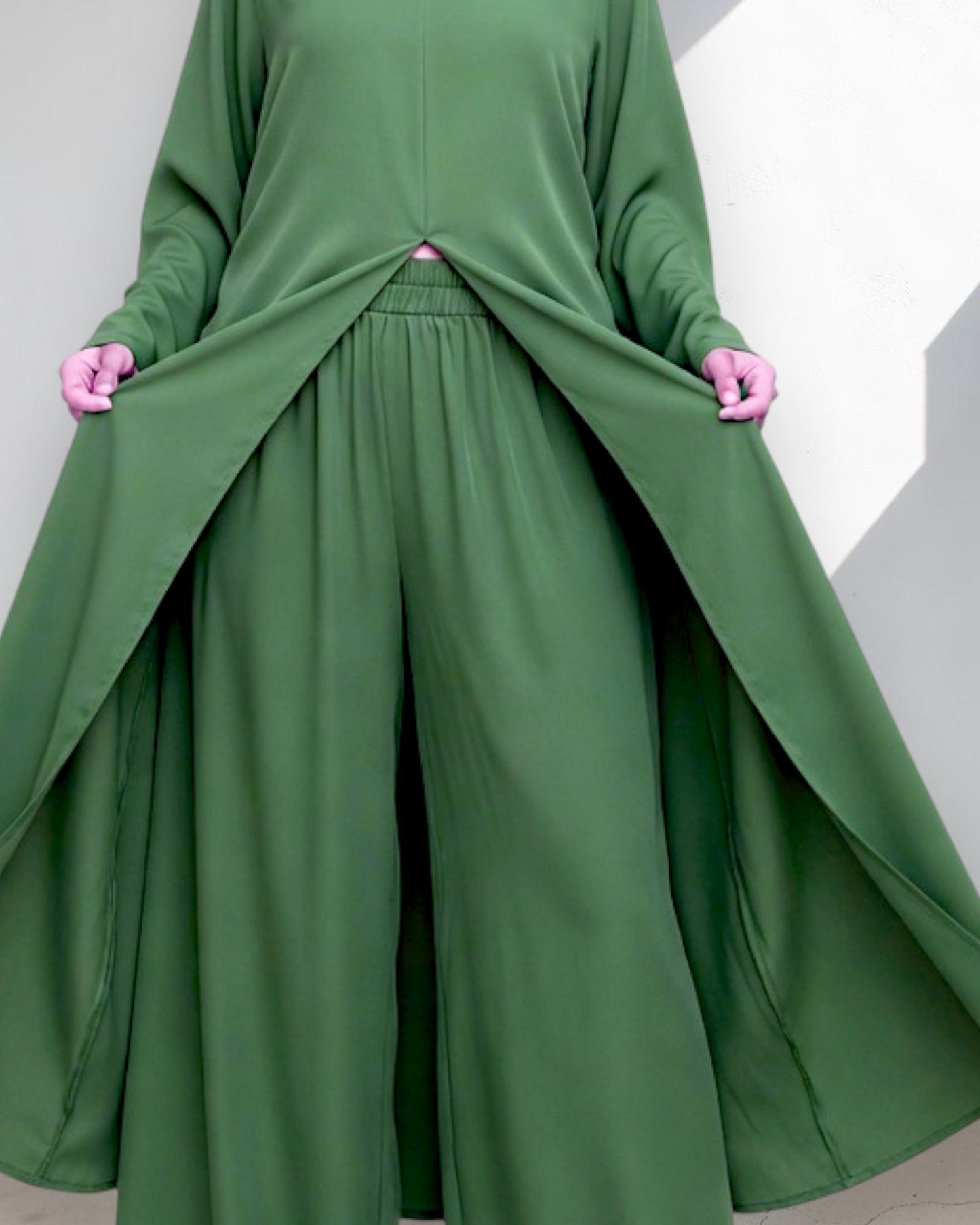 Three Pieces Abaya-like Co-ord Set with Long Tunic and Elasticated Bottom