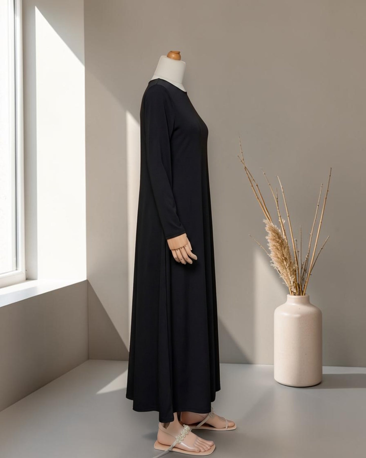 Full Sleeves Inner Abaya in Flow Crepe Fabric with Back Keyhole | Black