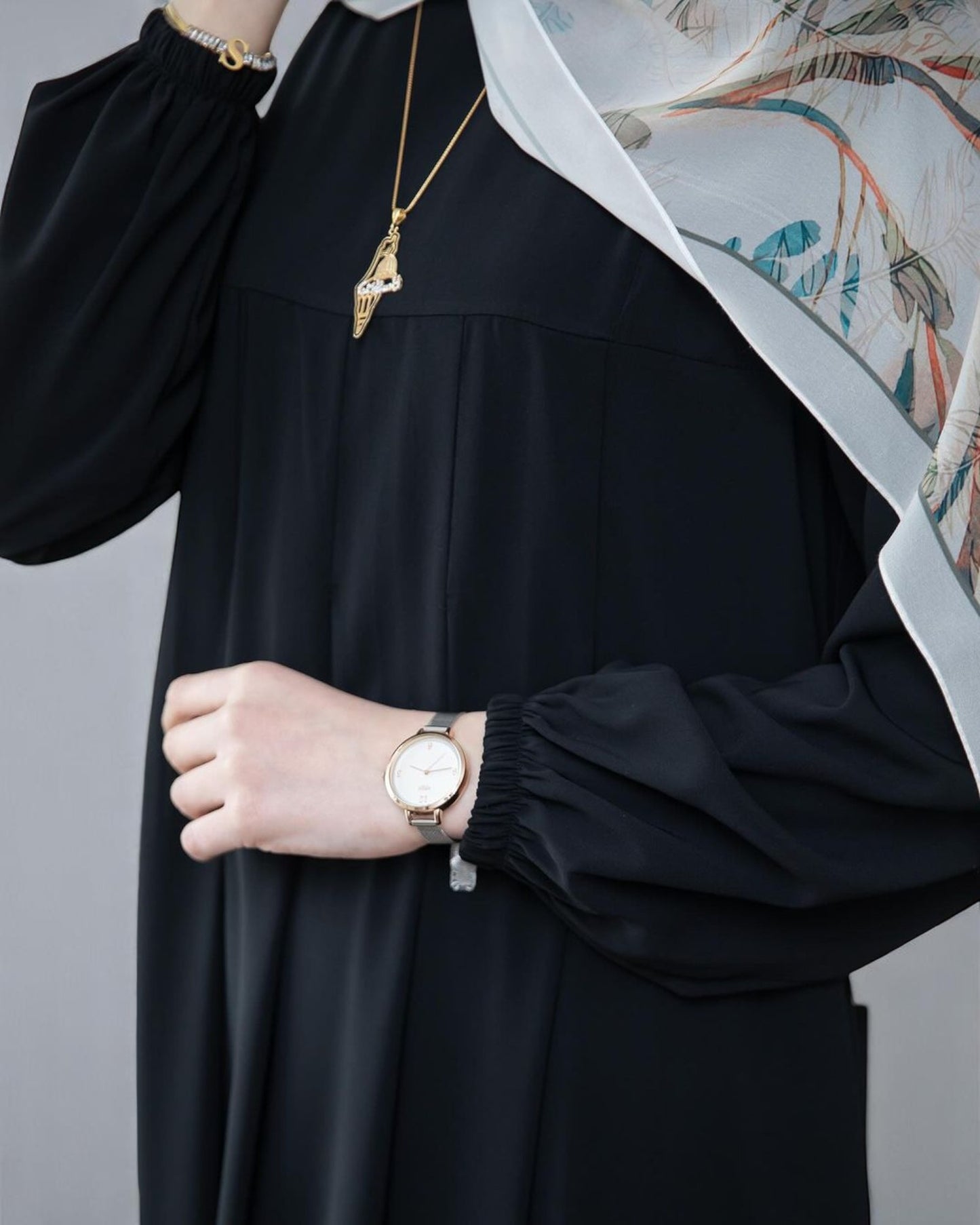 Simple & Elegant Firdaus Fabric Abaya with Pleats, Elasticated Cuffs, and Complimentary Hijab