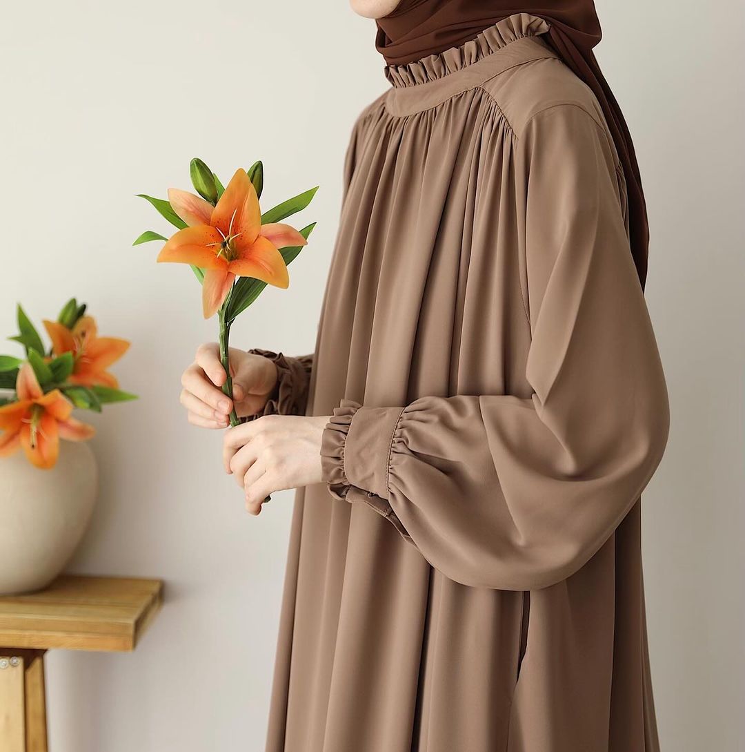Designer Turkish Style Abaya with Gathered Neckline