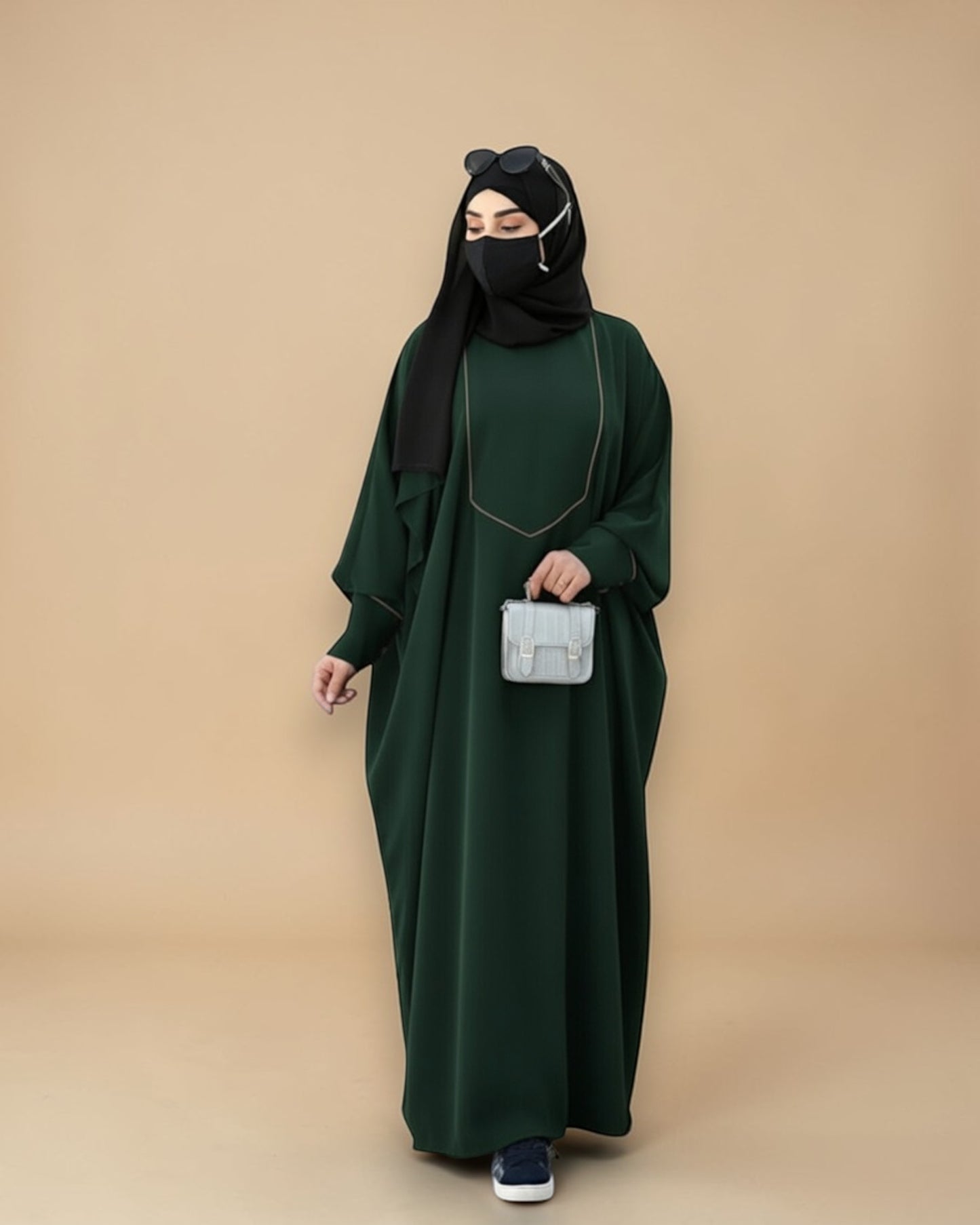 Free Size Kaftan with White Piping, Zipper Opening & Cuffed Sleeves in Premium Fabric, Includes Hijab