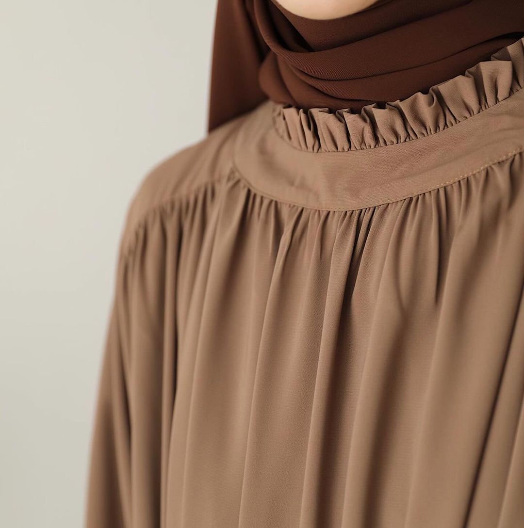 Designer Turkish Style Abaya with Gathered Neckline