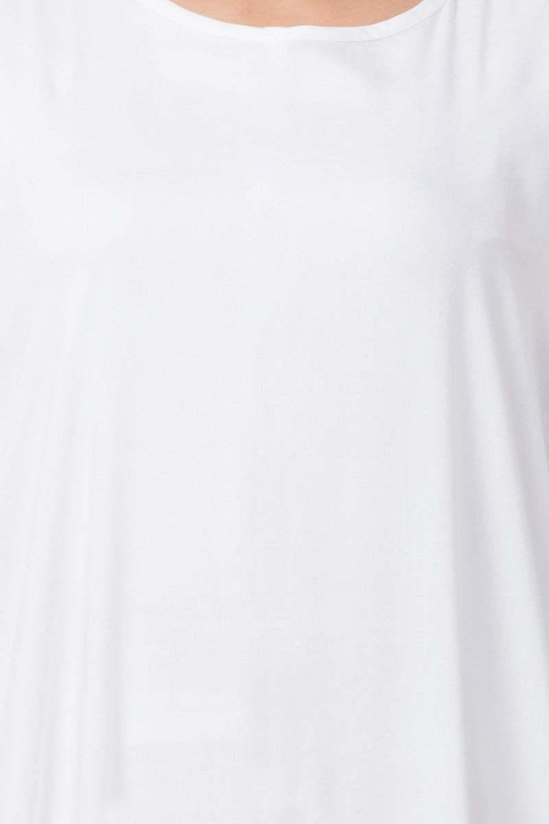 Stylish White Kaftan In Rayon Cotton fabric