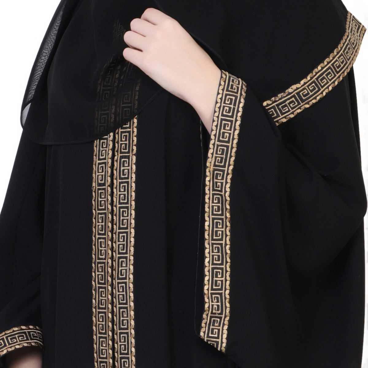 Elegant Designs of Burqa: Front Open Kaftan with Lace Placket and Matching Stole