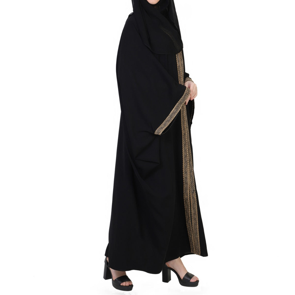 Elegant Designs of Burqa: Front Open Kaftan with Lace Placket and Matching Stole