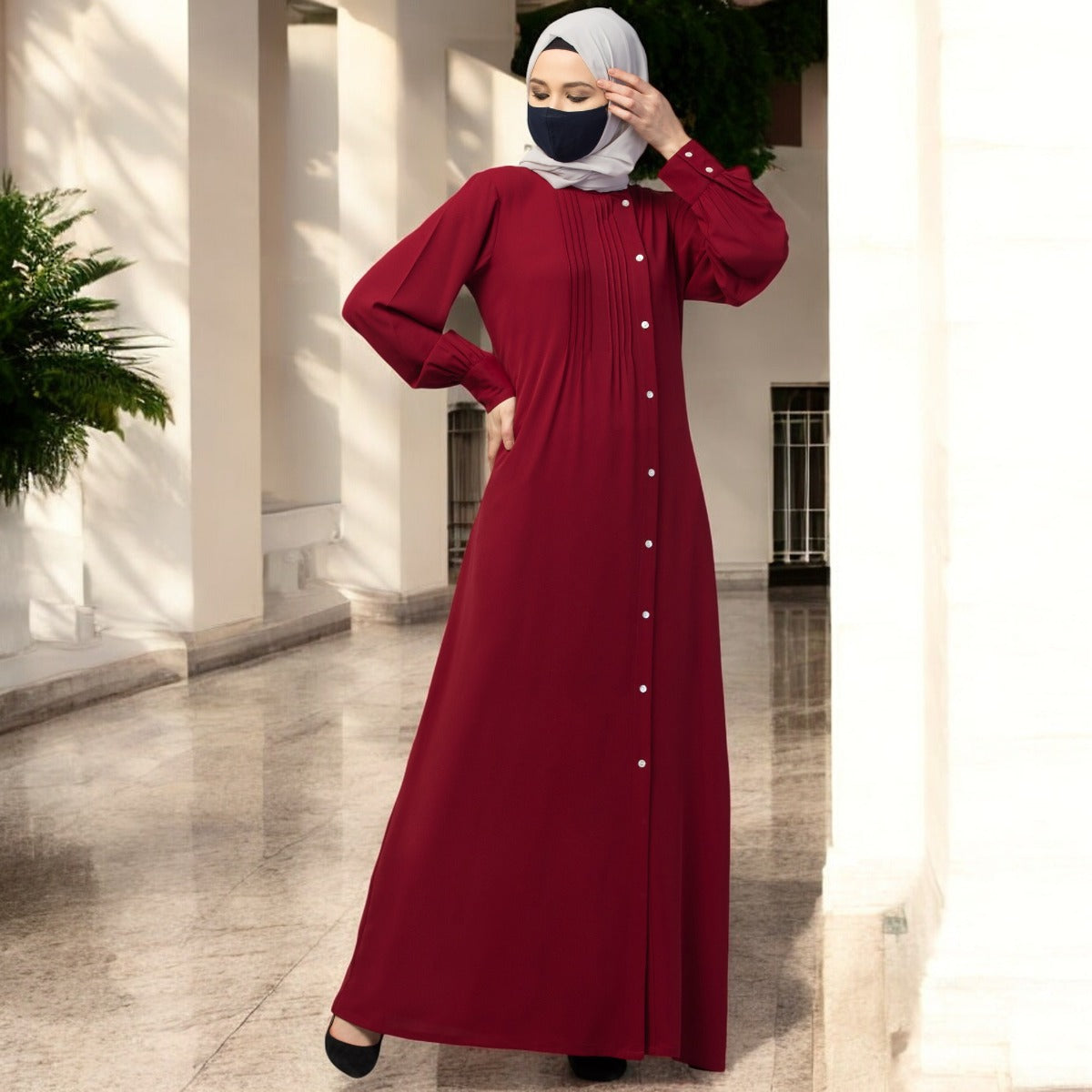 Abaya With Pleats and Side Opening In Stretchable Fabric