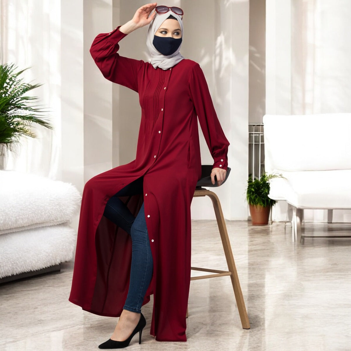 Abaya With Pleats and Side Opening In Stretchable Fabric
