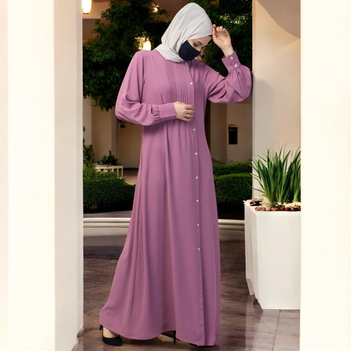 Abaya With Pleats and Side Opening In Stretchable Fabric