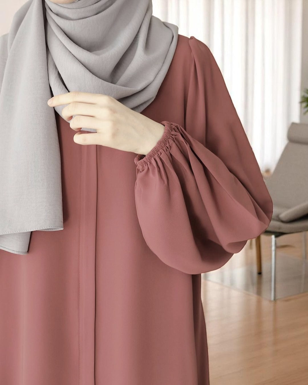 Front Open Abaya with Zipper Opening, Umbrella Flare and Elasticated Sleeves