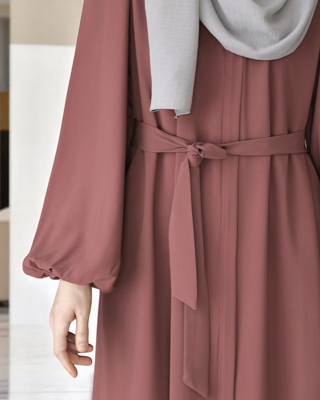 Front Open Abaya with Zipper Opening, Umbrella Flare and Elasticated Sleeves