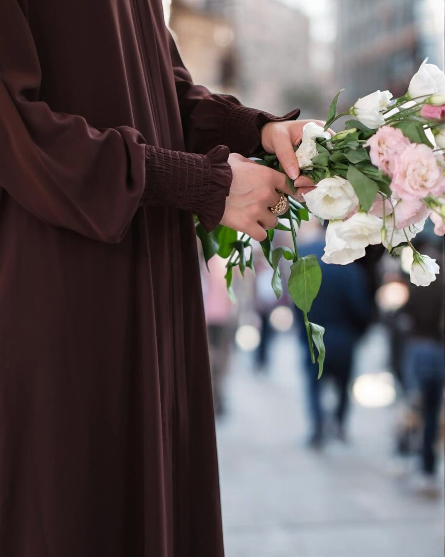 Front Open Abaya with Zipper Opening, Umbrella Flare and Matching Belt