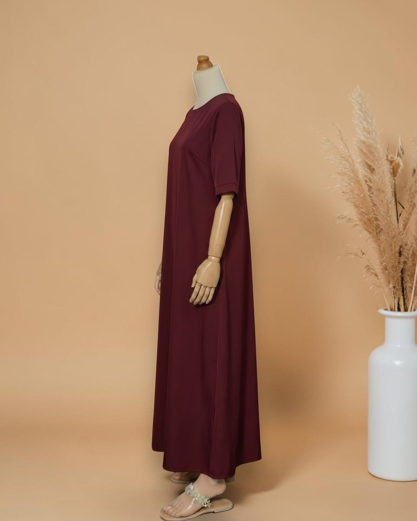 Half Sleeves Inner Abaya in Flow Crepe Fabric with Back Keyhole | Maroon