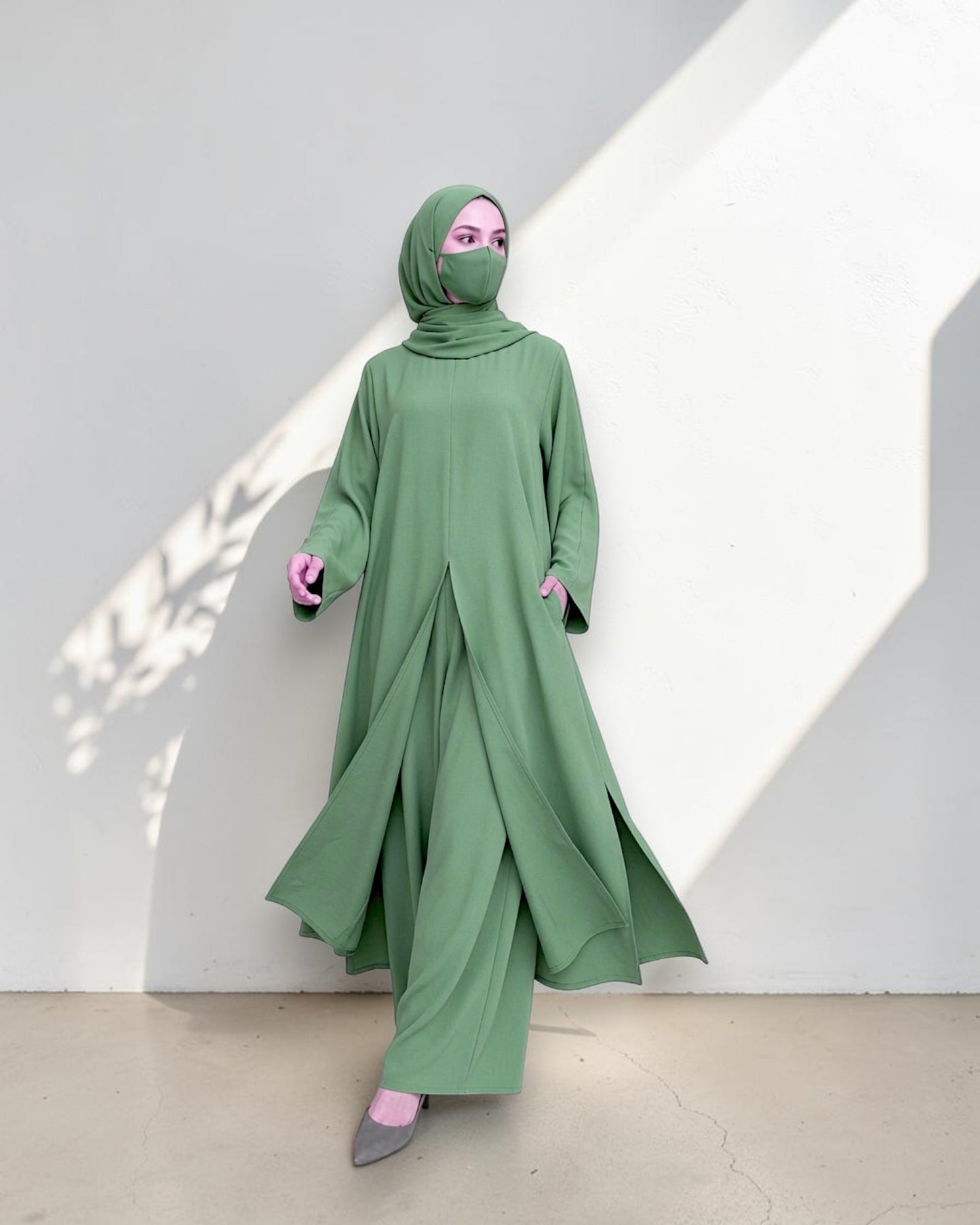 Three Pieces Abaya-like Co-ord Set with Long Tunic and Elasticated Bottom