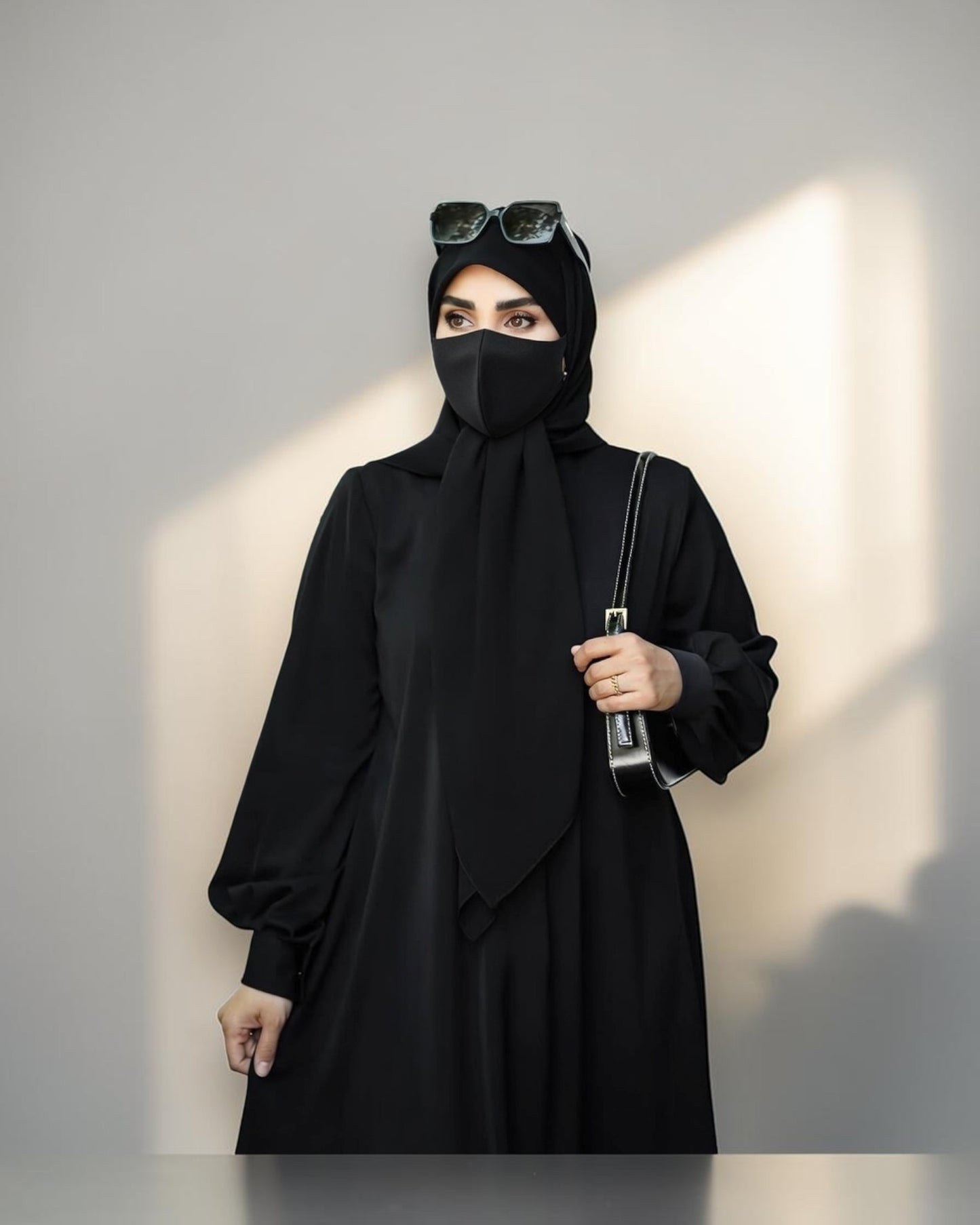 Black Abaya for Women with Mandarin Collar