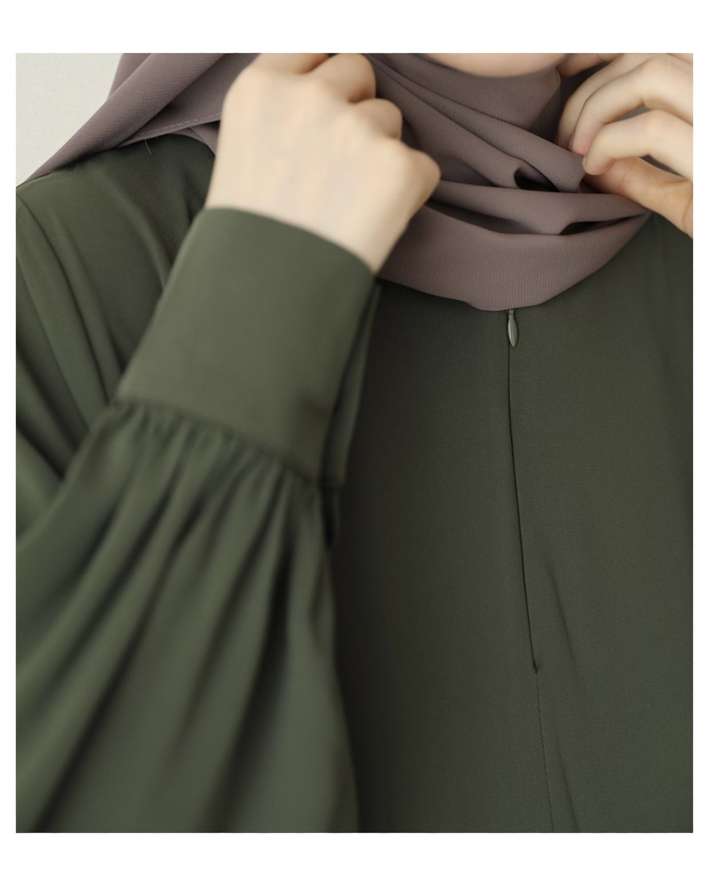 Turkish Style Pleated Abaya with Concealed Zipper