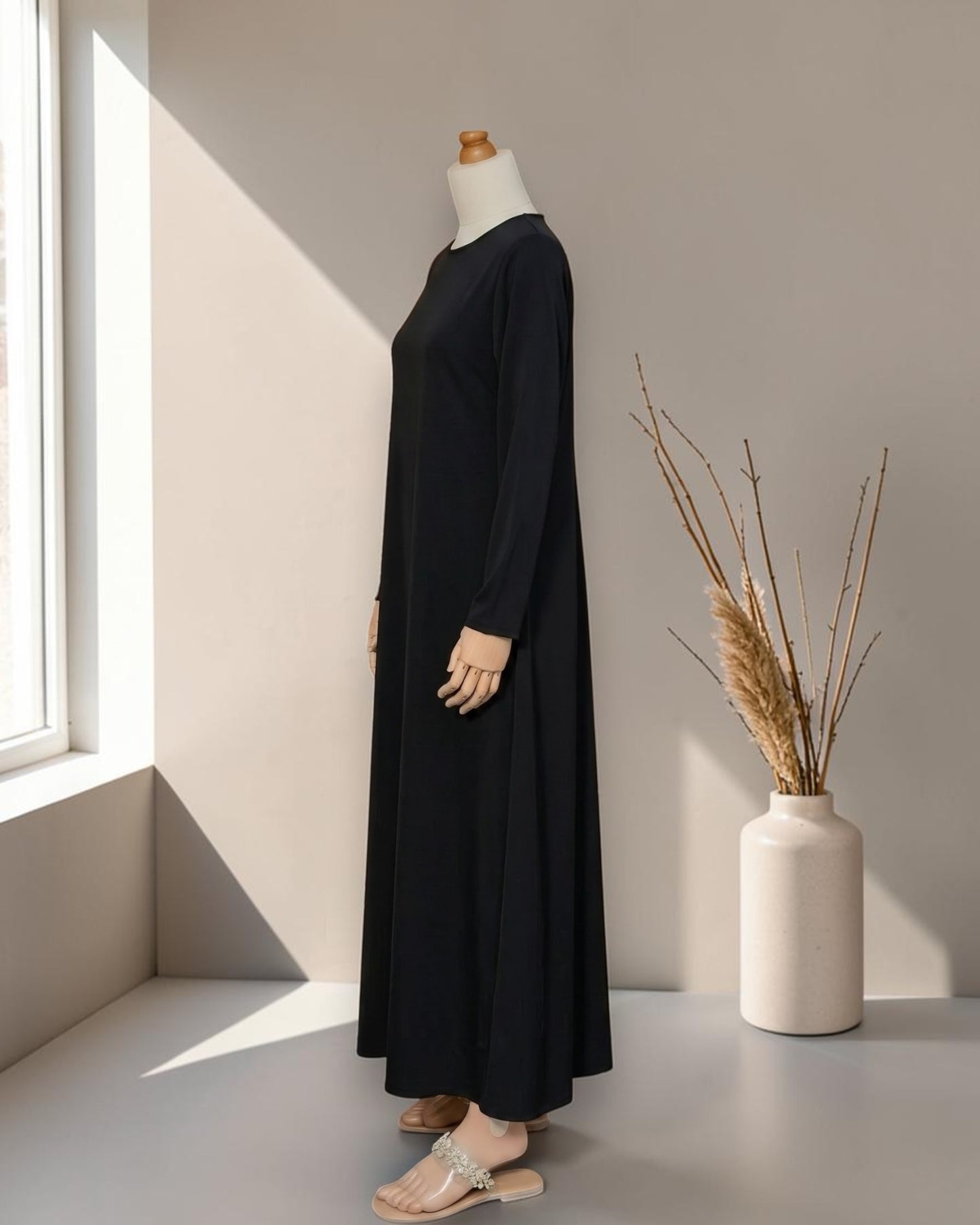 Full Sleeves Inner Abaya in Flow Crepe Fabric with Back Keyhole | Black