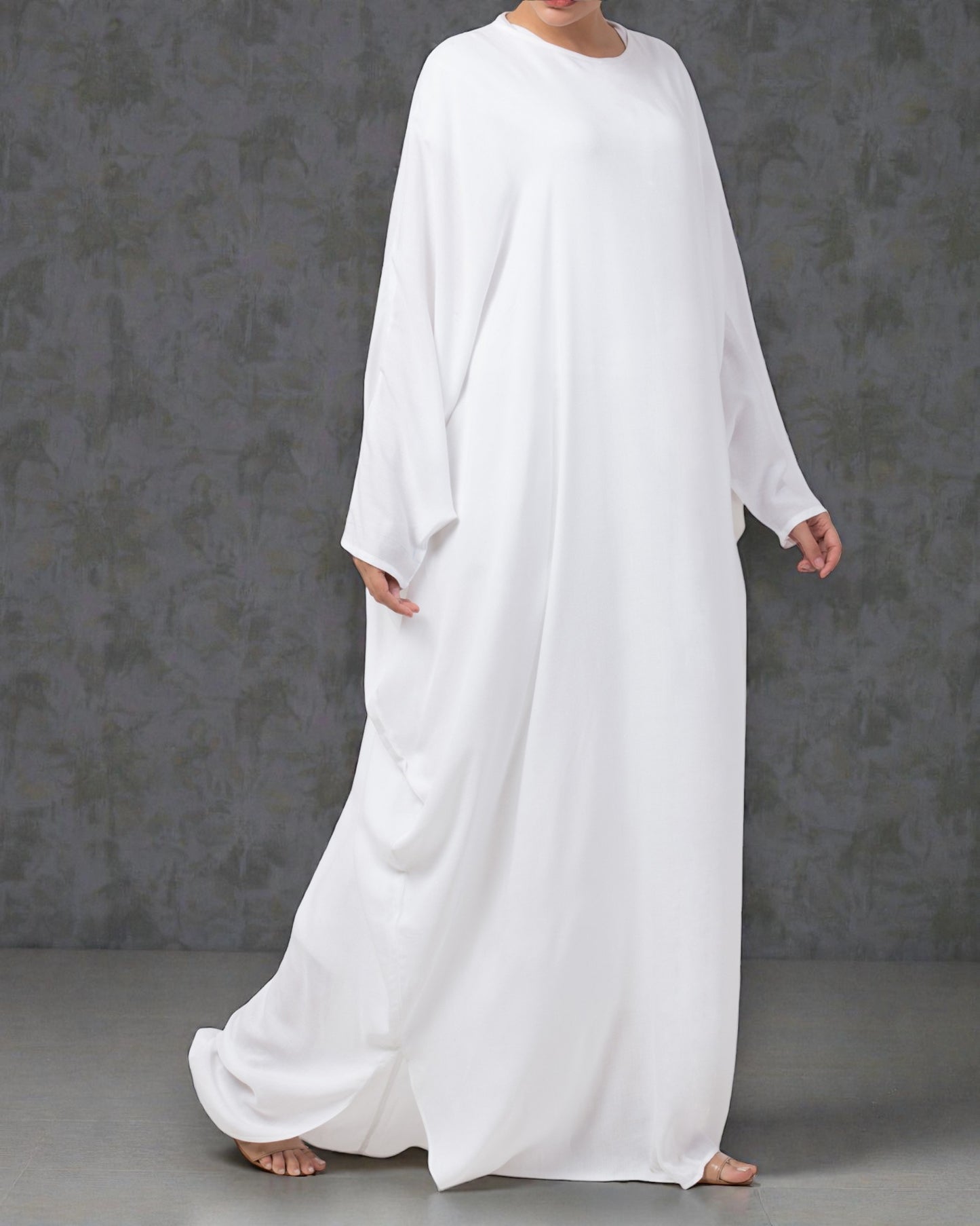 Simple White Kaftan In Firdaus Fabric For Hajj and Umrah