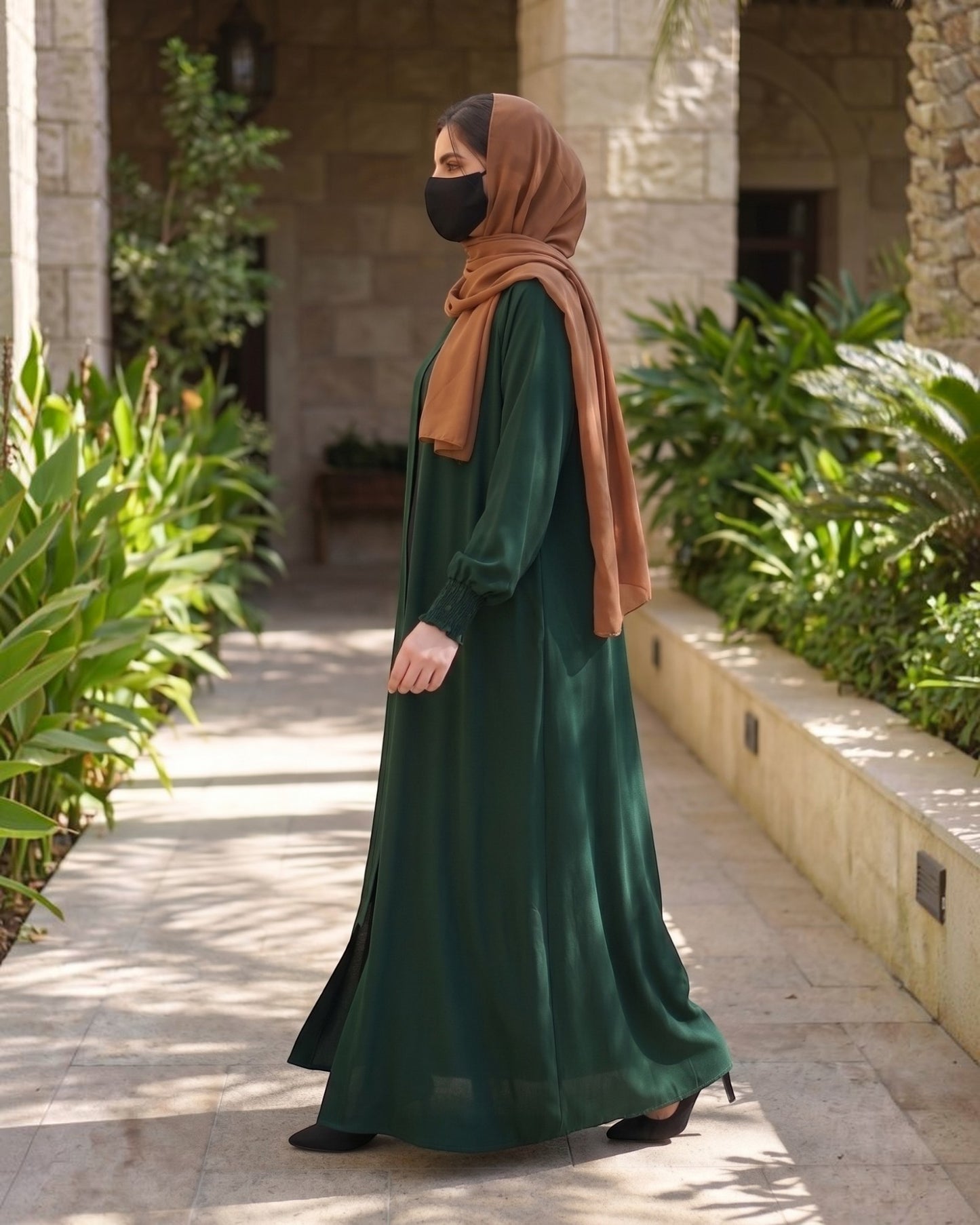 Front Open Abaya with Zipper Opening, Umbrella Flare and Matching Belt