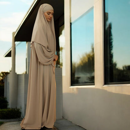 Elegant Loose-Fit Abaya with Balloon Sleeves and Short Khimar